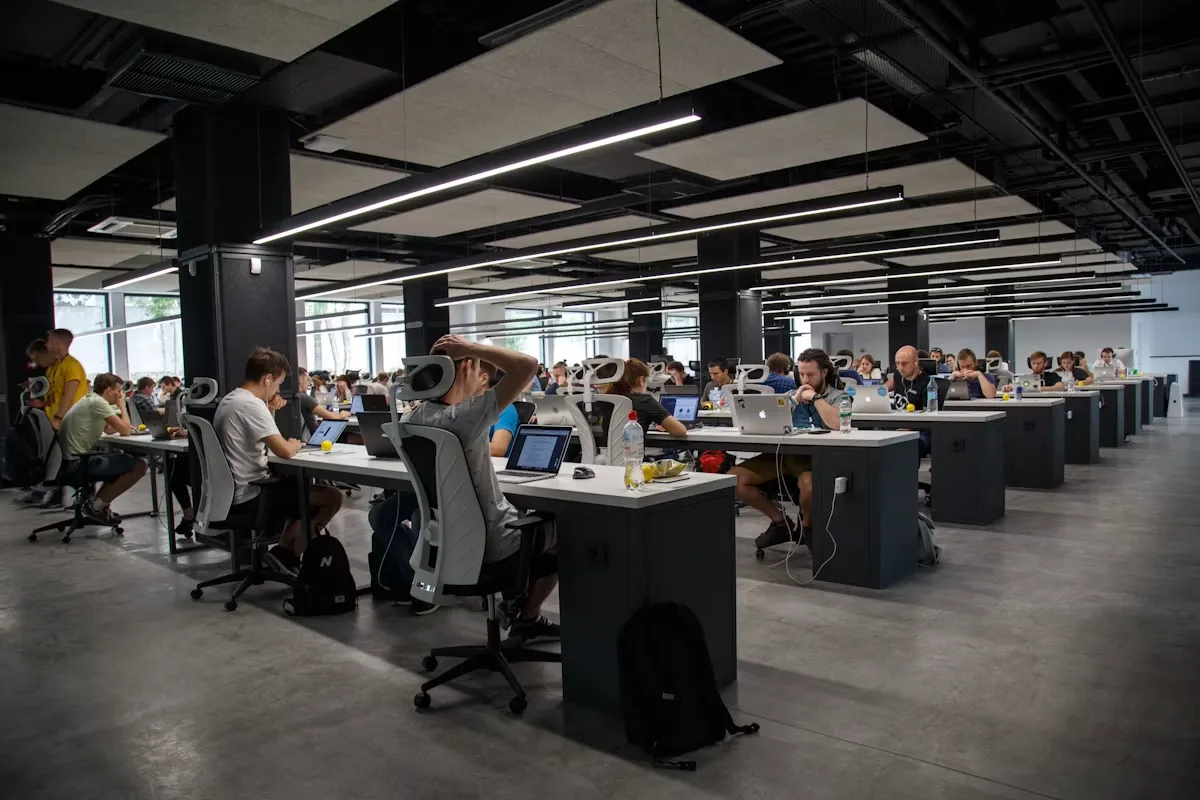B2B E-Ticarette Dijitalleşme: Geleneksel Bayi Yönetiminden Akıllı Platformlara Geçiş